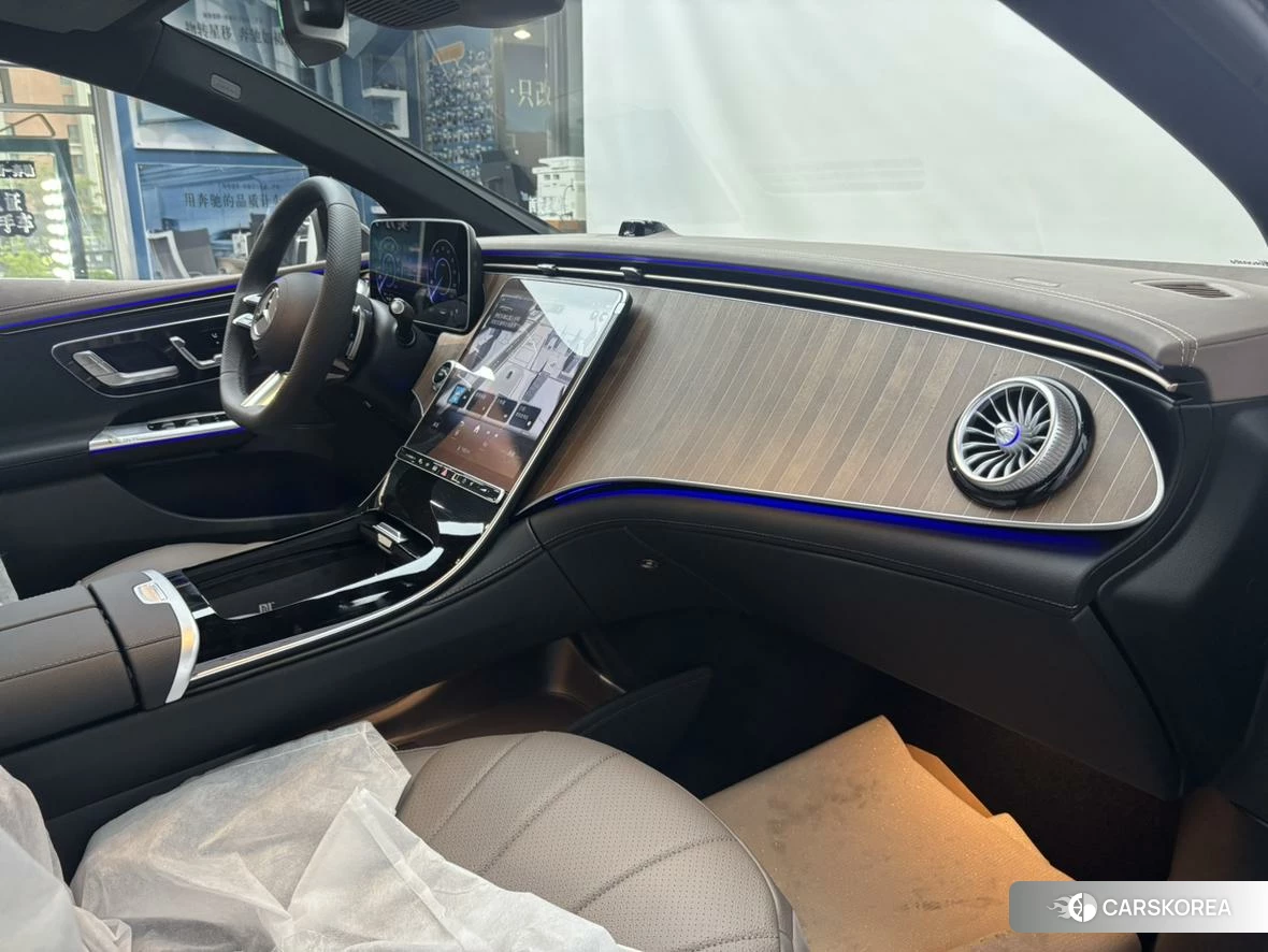 Mercedes-Benz EQE 2024 Черный из Китая, фото 2