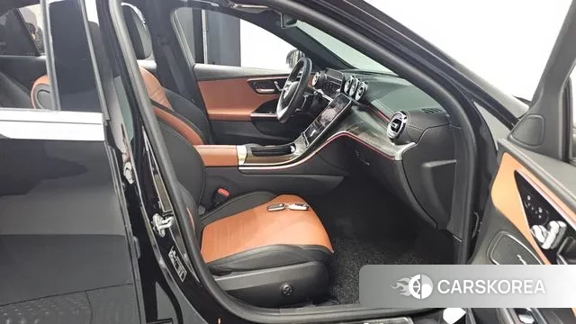 Mercedes-Benz C-Class W206 2023 Черный из Кореи, фото 2