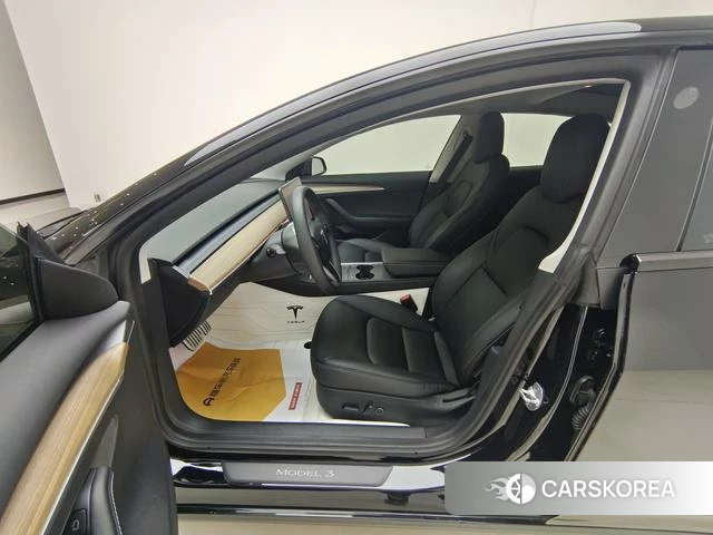 Tesla Model 3 2023 Черный из Китая, фото 2