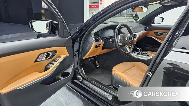 BMW 3 Series (G20) 2022 Черный из Кореи, фото 2