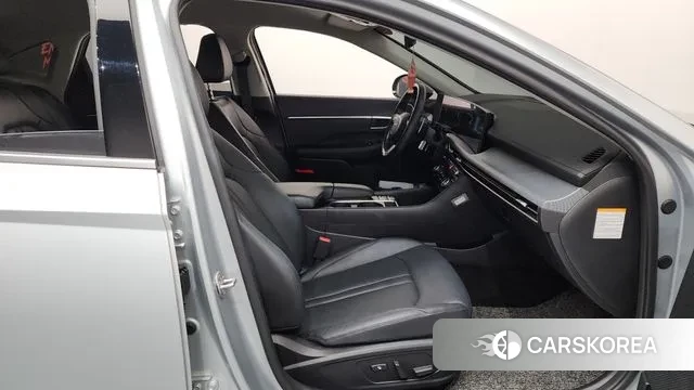 Hyundai Sonata D Edge Hybrid (DN8) 2023 Серебряный из Кореи, фото 2