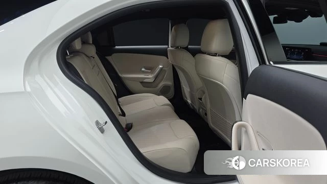 Mercedes-Benz A-Class W177 2024 Белый из Кореи, фото 2