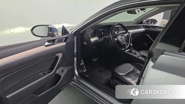 Volkswagen Arteon 2019 Серебряный из Кореи, фото 2