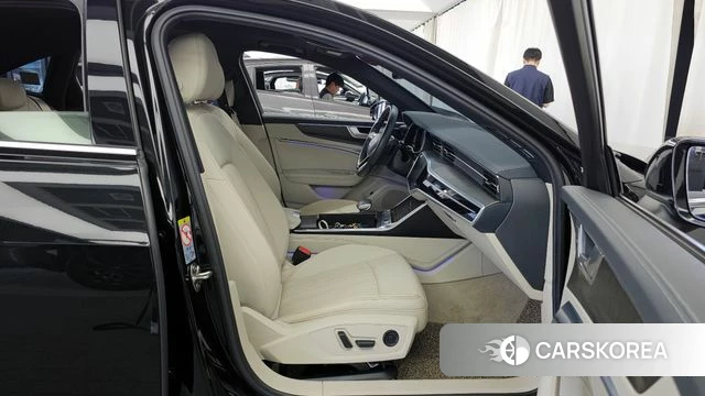 Audi A6 (C8) 2020 Черный из Кореи, фото 2