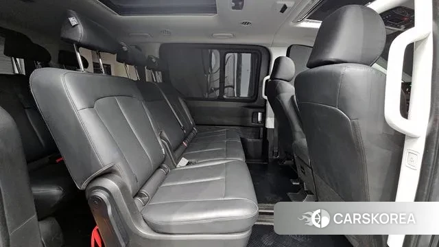 Hyundai Staria 2024 Черный из Кореи, фото 2