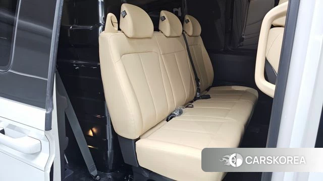 Hyundai Staria 2025 Белый из Кореи, фото 2