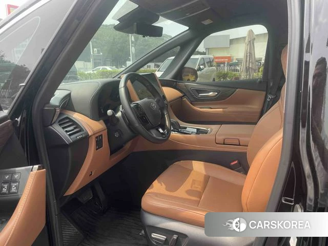 Toyota Elfa 2023 Черный из Китая, фото 2