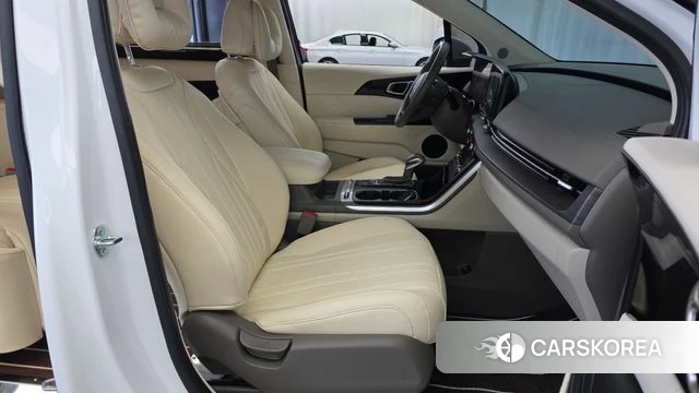 Kia Carnival 4th generation 2023 Белый из Кореи, фото 2