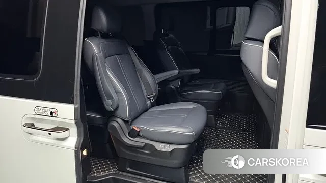 Hyundai Staria 2021 Белый из Кореи, фото 2