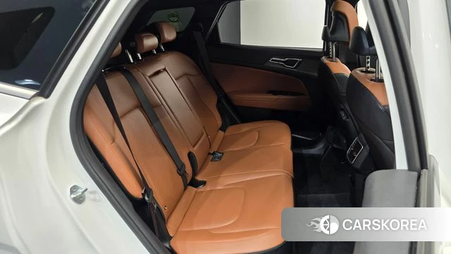 Kia Sportage 5th Generation Hybrid 2022 Белый из Кореи, фото 2