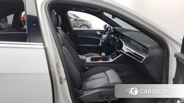 Audi A6 (C8) 2022 Белый из Кореи, фото 2