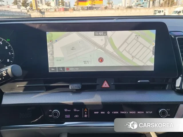 Kia Sportage 5th Generation Hybrid 2022 Белый из Кореи, фото 2