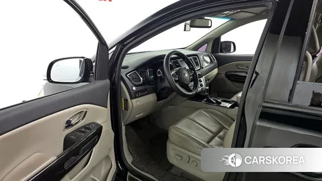 Kia The New Carnival 2018 Черный из Кореи, фото 2