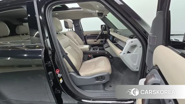 Land Rover Defender (L663) 2022 Черный из Кореи, фото 2