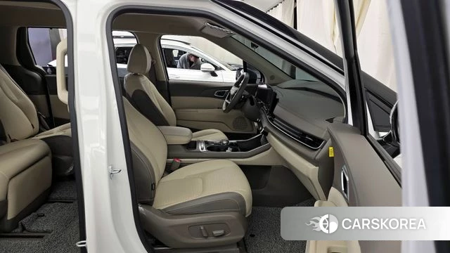 Kia The New Carnival 4th Generation 2025 Черный из Кореи, фото 2