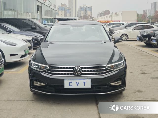 Volkswagen Magotan 2025 Черный из Китая, фото 2