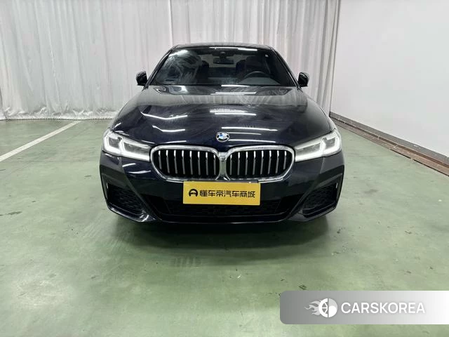 BMW 5 series 2023 Черный из Китая, фото 2