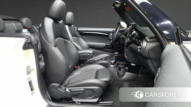Mini Cooper Convertible 2018 Жемчужный цвет из Кореи, фото 2