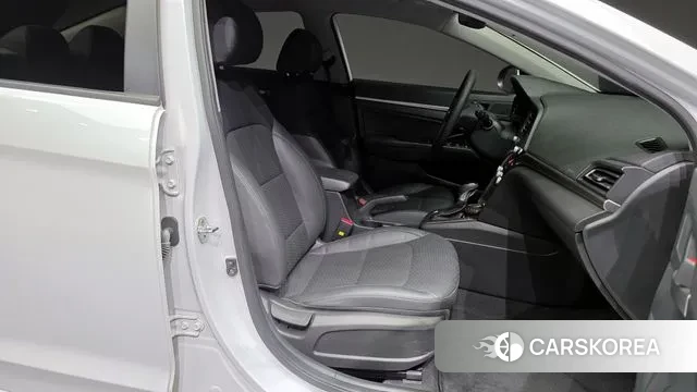 Hyundai The New Avante AD 2019 Белый из Кореи, фото 2