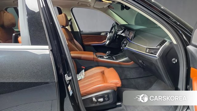 BMW X7 (G07) 2021 Черный из Кореи, фото 2