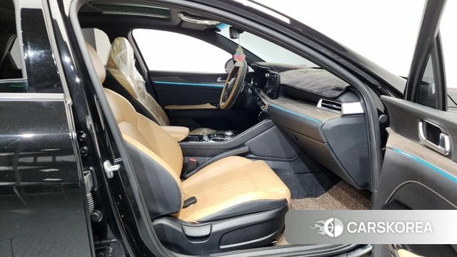 Kia K5 3rd generation 2022 Черный из Кореи, фото 2