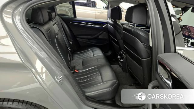 BMW 5 Series (G30) 2021 Серый из Кореи, фото 2