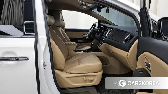 Kia The New Carnival 2019 Белый из Кореи, фото 2