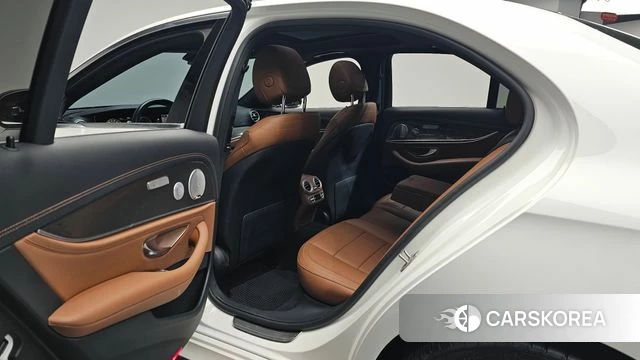 Mercedes-Benz E-Class W213 2020 Белый из Кореи, фото 2