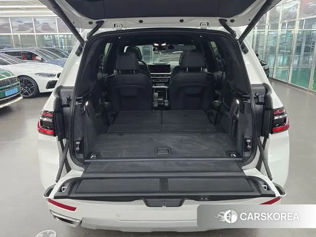 BMW X7 (G07) 2025 Белый из Кореи, фото 2