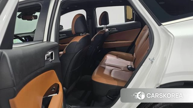 Kia Sportage 5th Generation Hybrid 2023 Белый из Кореи, фото 2