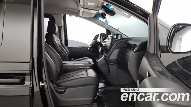 Hyundai Staria 2022 Черный из Кореи, фото 2