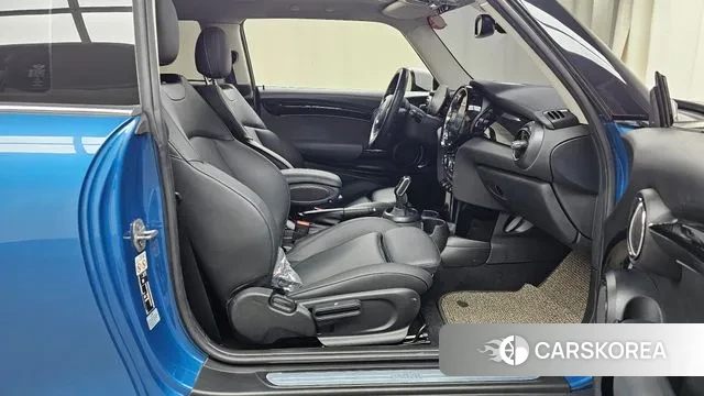 Mini Cooper 2023 Синий из Кореи, фото 2