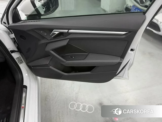 Audi A3 2023 Белый из Китая, фото 2