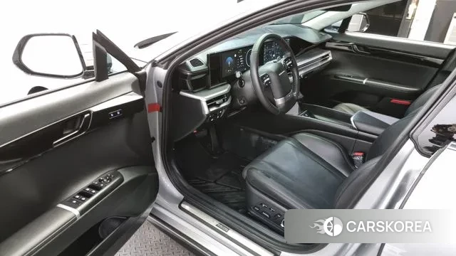 Hyundai Grandeur (GN7) 2025 Серебристо-серый из Кореи, фото 2