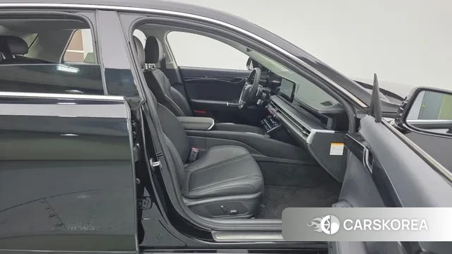 Hyundai Grandeur Hybrid (GN7) 2023 Черный из Кореи, фото 2