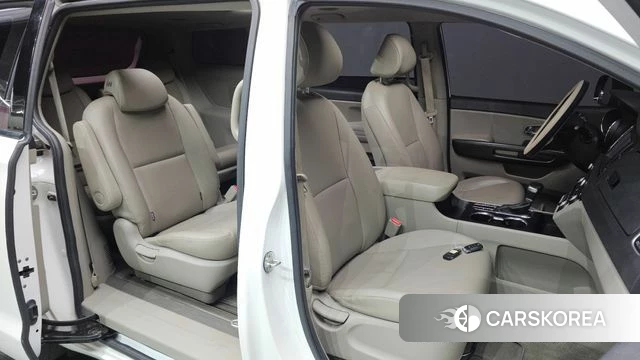 Kia The New Carnival 2018 Белый из Кореи, фото 2