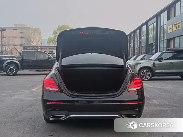 Mercedes-Benz E-class 2020 Черный из Китая, фото 2