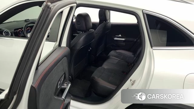 Mercedes-Benz GLA - Class H247 2022 Белый из Кореи, фото 2