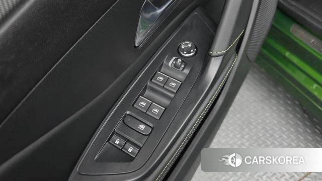 Peugeot 308 Third generation 2023 Зеленый из Кореи, фото 2