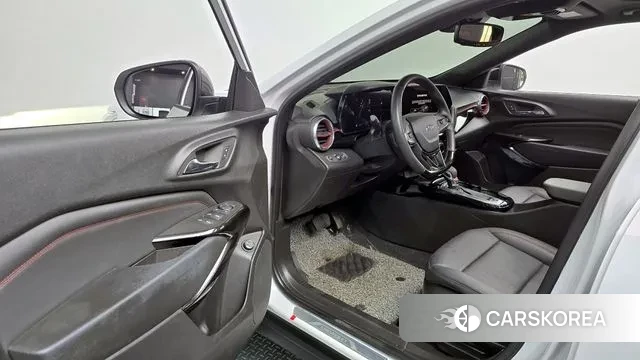 Chevrolet (GM Daewoo) Trax Crossover 2023 Белый из Кореи, фото 2