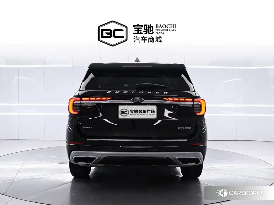 Ford Explorer 2026 Черный из Китая, фото 2