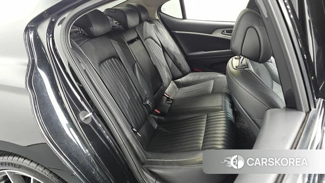 Genesis The New G70 2021 Черный из Кореи, фото 2