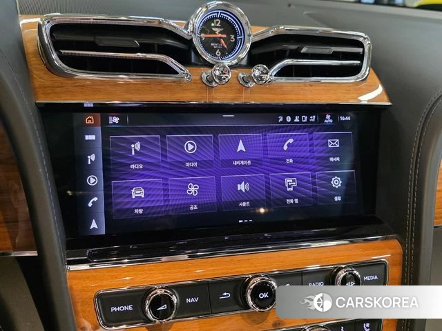 Bentley Bentayga 2021 Серый из Кореи, фото 2