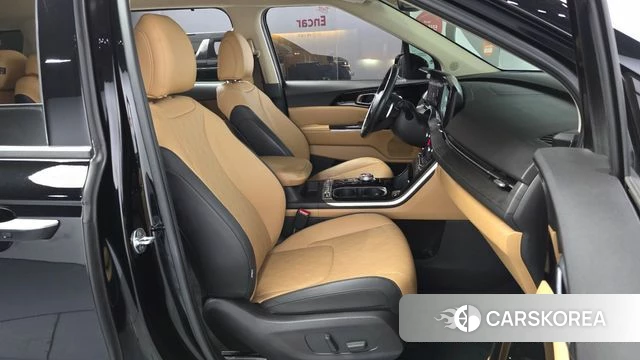 Kia Carnival 4th generation 2022 Черный из Кореи, фото 2