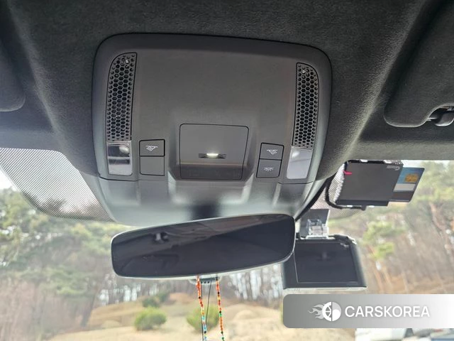 Porsche Taycan 2023 Серебристо-серый из Кореи, фото 2