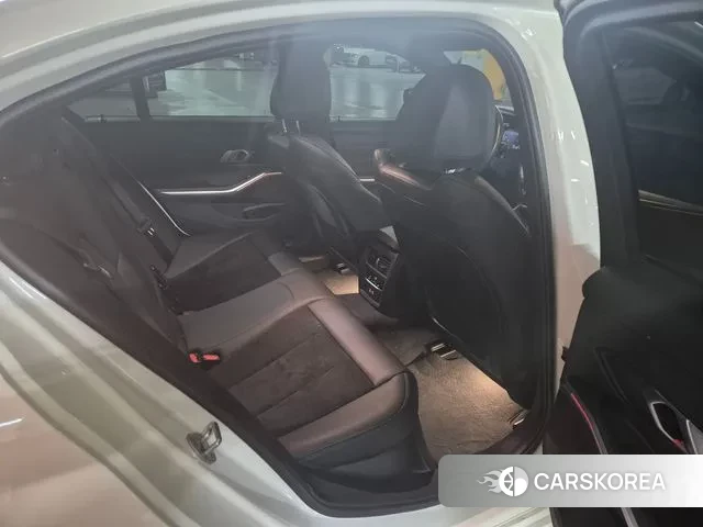 BMW 3 Series (G20) 2022 Белый из Кореи, фото 2