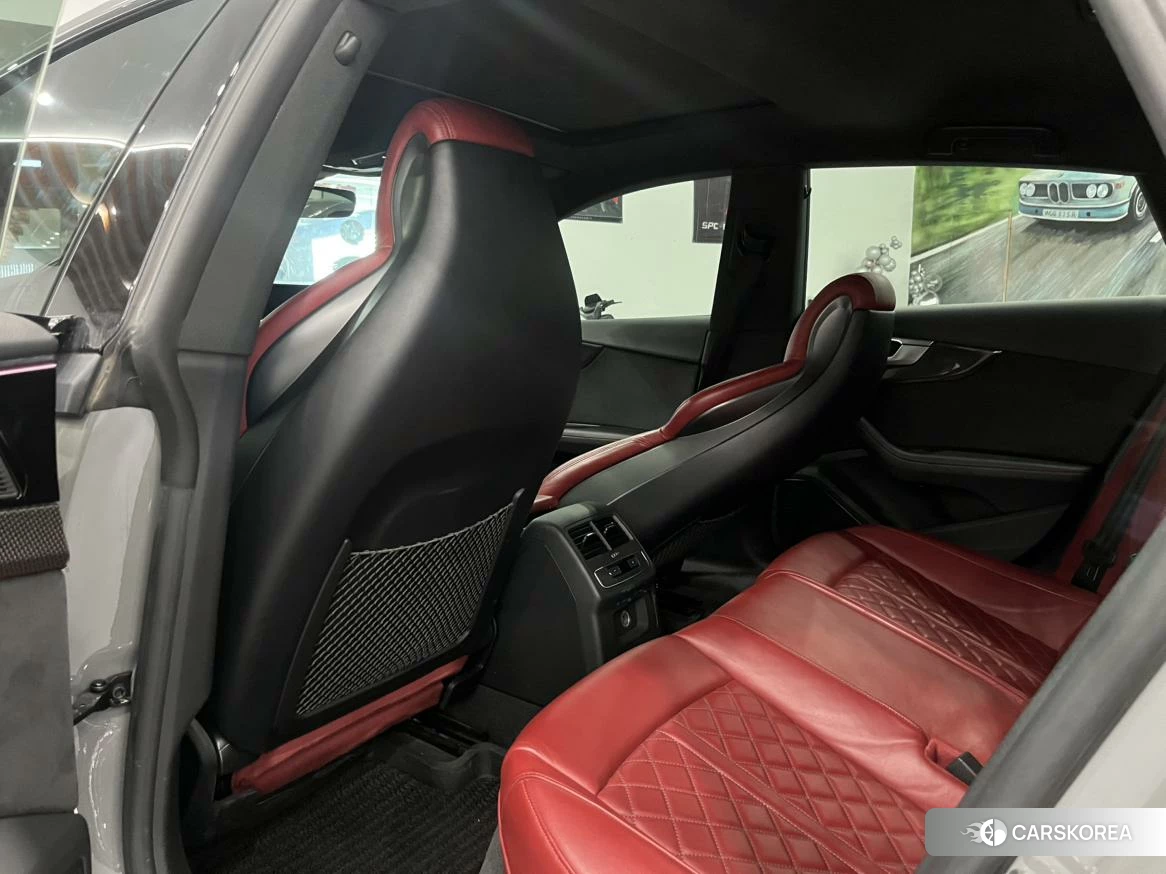 Audi S5 2021 Темно-серый из Китая, фото 2