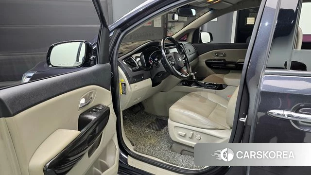 Kia The New Carnival 2019 Серый из Кореи, фото 2