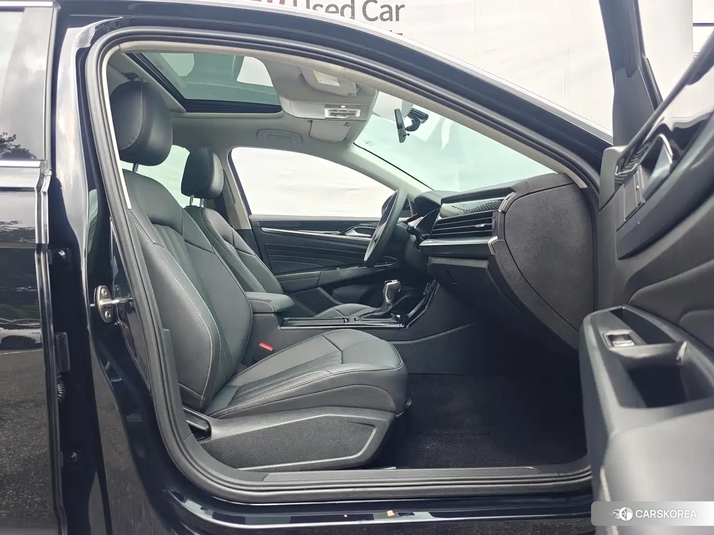 Volkswagen Passat 2022 Черный из Китая, фото 2