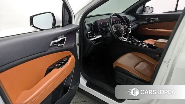 Kia Sportage 5th Generation 2022 Белый из Кореи, фото 2